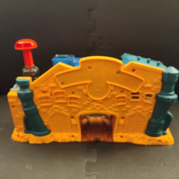 SODOR STEAMWORKS STATION 2015 Gullane (Thomas) Limited station only - Picture 2 of 3